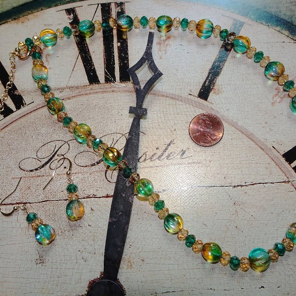 Handcrafted necklace & earring set with graduated Czech melon beads - Picture 1 of 9